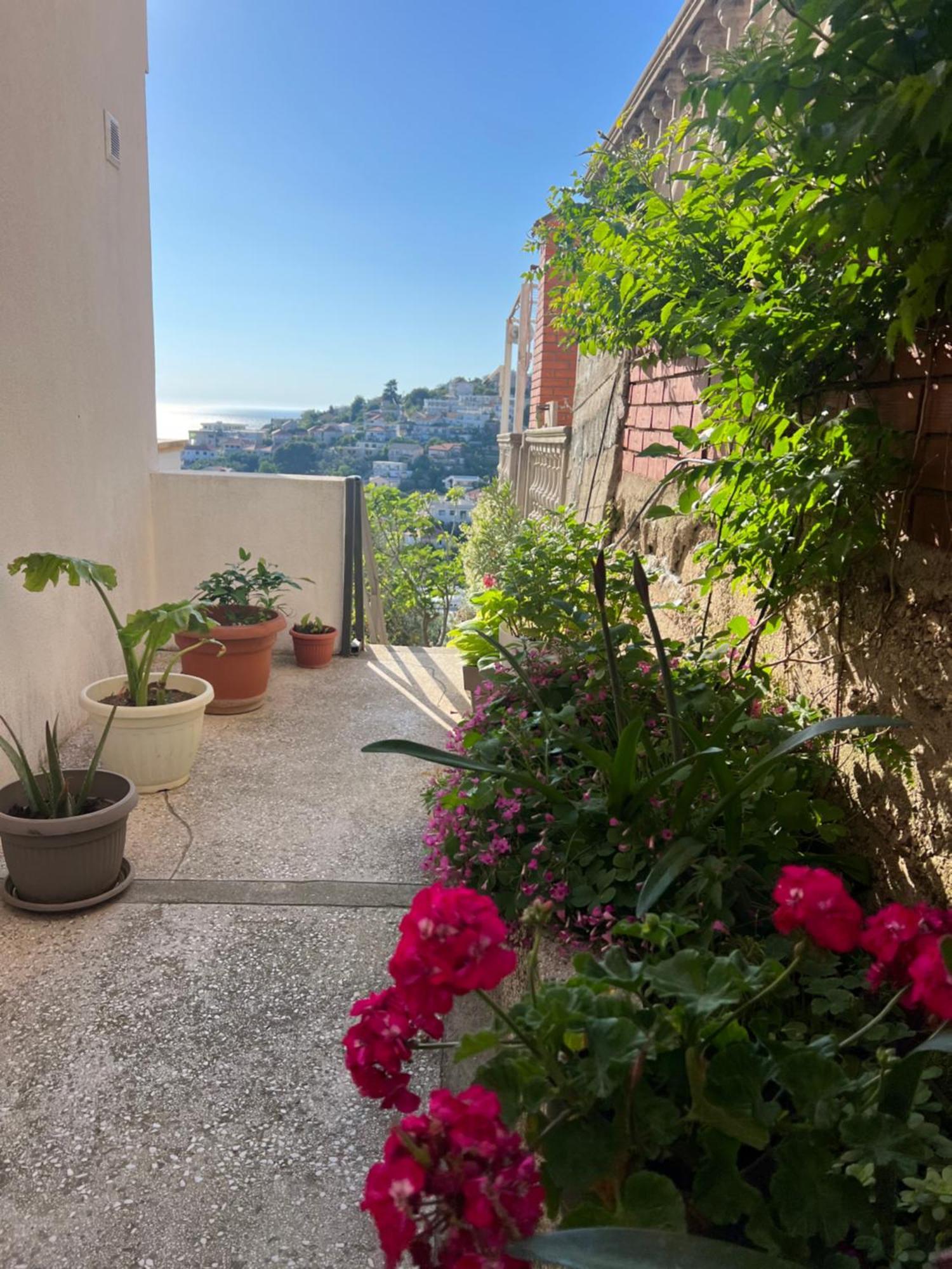 Suka Apartments Ulcinj Bagian luar foto