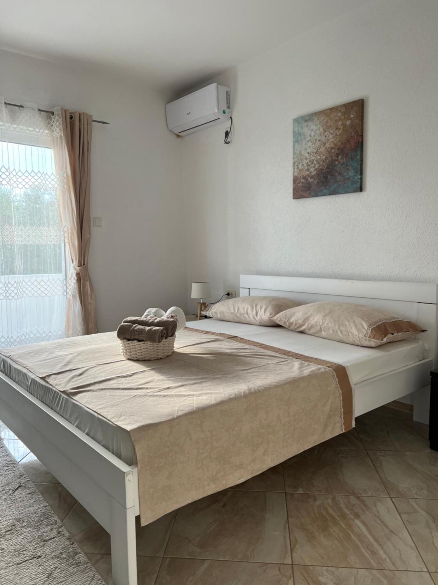 Suka Apartments Ulcinj Bagian luar foto